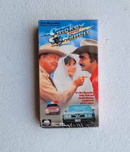 Vintage Action Comedy Burt Reynolds 1977 Smokey and the Bandit VHS Videotape - Picture 1 of 4