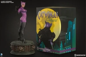 SIDESHOW Classic Catwoman Premium Format Figure - Picture 1 of 5