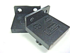 (2) DPS8PW PUSHWHEEL SWITCH END MOUNTING PLATES FLANGED HOLES TYCO DPS8 ALCO - Picture 1 of 3