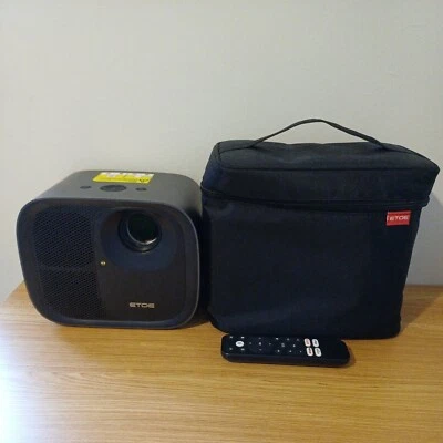 ETOE 1080p smart projector, Android TV - Image 1 of 4