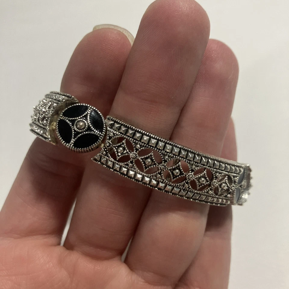Pulsera decorativa sin marca con ónix tono plata Foto 1 de 4