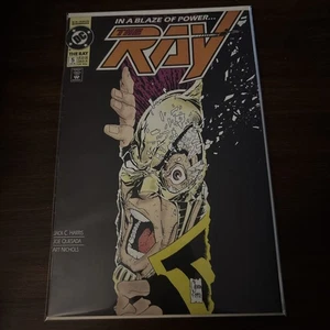 The Ray #5 (DC Comics June 1992) F-Vf- - Picture 1 of 6