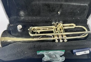 Bach TR300 Trumpet w/ Case and Bach 7C Mouthpiece, USA Brass - Picture 1 of 13