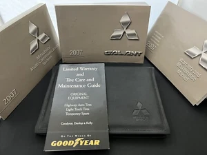 2007 Mitsubishi Galant Owners Manuals w/case - Picture 1 of 12