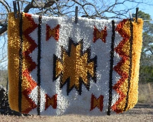 Homemade Southwestern Hand hooked rug 19x26" - Picture 1 of 2