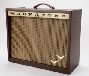 Magnatone Panoramic Stereo 2x10 12x12W Guitar Amp - Picture 1 of 6