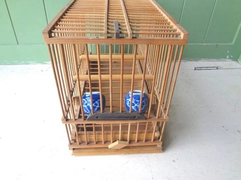 Vintage Asian Bamboo Chick Shipping Transport Bird Cage Seed Water Cups Cover