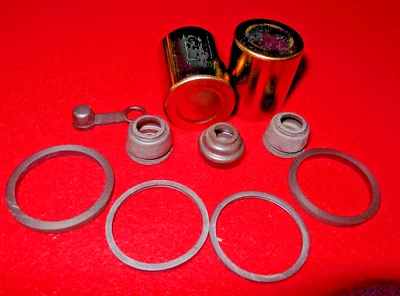 Honda VF500 CX500TC CX650T 82 CB900C 82 GL1100 rear brake caliper kit, Pistons - Image 1 of 2