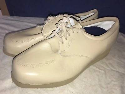 P. W. Minor Orthopedic Beige Lace Up Wedge Heel Comfort Shoe 10 D Wide - Image 1 of 4