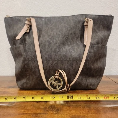 Michael Kors Jet set Hobo satchel zippered bag brown signature leather Purse. T - Image 1 of 4