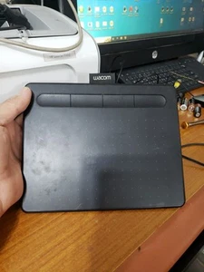 Wacom Intuos CTL-4100 kleines Zeichentablett - Schwarz Stift fehlt - Bild 1 von 3