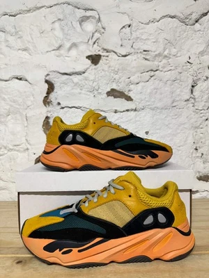 Tênis Adidas Yeezy Boost 700 'Sun' Masculino Tamanho 9 Usado GZ6984 - Imagem 1 de 4