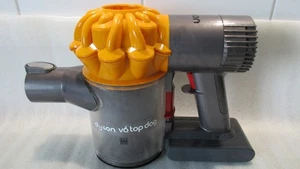 Dyson DC62, wie V6 Hand Staubsauger, Akkusauger, GRUNDGERÄT Gelb mit Akku - Bild 1 von 7