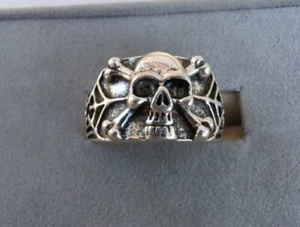 DELUXE SKULL HEAD BLACK INAYED EYES  BIKER RING Size 8 MEN WOMENS jewelry SILVER - Picture 1 of 6