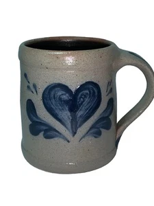 1992 ROWE Pottery Works MUG Salt Glaze Blue Heart Signed KZ - Picture 1 of 7