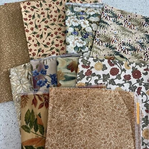 Beige Neutral Fabric Material Destash Remnant Pieces Calico Floral 10 pcs - Imagen 1 de 11