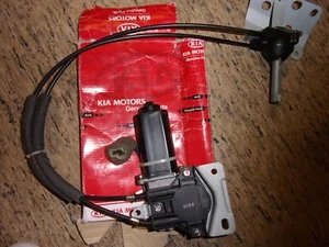 KIA OPTIMA 01-06 FRONT RIGHT WINDOW MOTOR GENUINE NEW KIA PART 98820-29000 - Picture 1 of 1