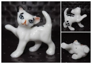 COLLECTIBLES MINIATURE JAPAN BLACK AND WHITE CAT WITH FLOWERS - Picture 1 of 2