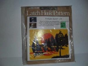 1977 Caron LatchHook Pattern In Original Packaging Sealed - Picture 1 of 4