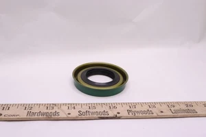 Sello de aceite de rueda trasera con resorte  - Imagen 1 de 1