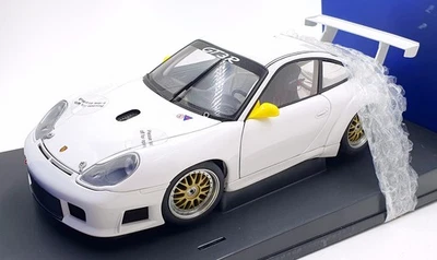 Autoart 1/18 Scale Diecast 77821 - Porsche 911 GT3R - White - Image 1 of 4