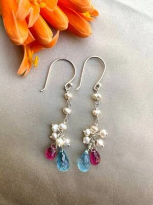 Pendientes delicados de plata de ley 925 con piedras preciosas de rubelita y aguamarina Foto 1 de 4