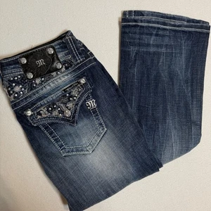 Miss Me Jeans Damen 28 Boot Cut Verziert Dark Wash Denim Strass Distress - Bild 1 von 8