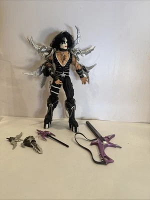 受损 1997 年 KISS PAUL STANLEY 超动作玩偶 McFarlane 玩具  — 第 1/4 张图片