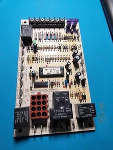 York Coleman HQ1085472TX , 59779-80TP Furnace Control Board Source1 (L227) - Picture 1 of 11