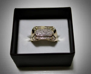 10k Solid Gold .35ct Natural Diamond Ring (Size 11) - Picture 1 of 3