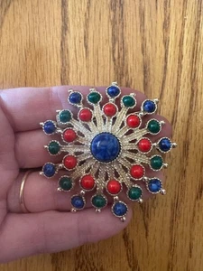 Vintage 1970 Signed Sarah Coventry gold toned Carnival Pin Brooch Estate - Picture 1 of 4