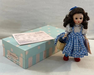 Muñeca Madame Alexander 8" Dorothy y Toto #13203 Colección Mago de Oz - Imagen 1 de 17