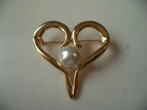 Vintage Gold Tone Heart Statement Brooch Pin with a Center Pearl - Picture 1 of 2