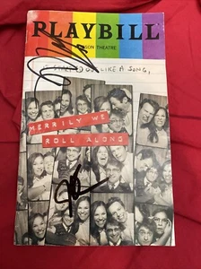 Daniel Radcliffe & Jonathan Groff Firmado Merrily We Roll Along Pride Playbill - Imagen 1 de 24