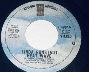 Linda Ronstadt Heat Wave & Love Is A Rose 45 Rpm 232A35 - Picture 1 of 4
