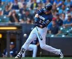 Christian Yelich Milwaukee Brewers UNSIGNED 8x10 Photo A