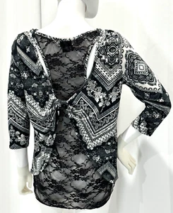 Rue 21 Shirt Womens Medium Black White Paisley Floral 3/4 Sleeve Lace Back Top - Picture 1 of 10
