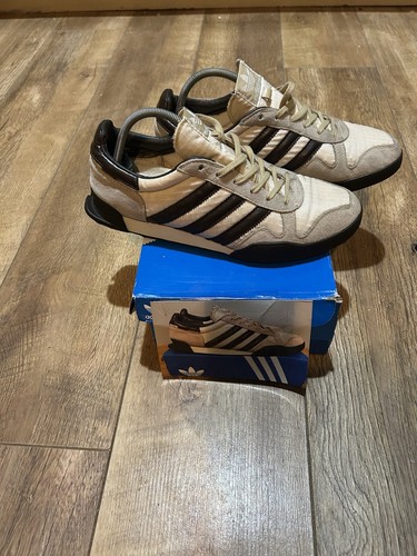 Scarpe da ginnastica Adidas vintage