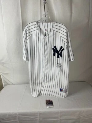 Camiseta a rayas firmada por Roger Clemens de los Yankees JSA Foto 1 de 4