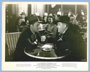 ARCH OF TRIUMPH - BOYER & LAUGHTON TALKING - ORIGINAL MOVIE PRESS PHOTO - 1947 - Picture 1 of 1