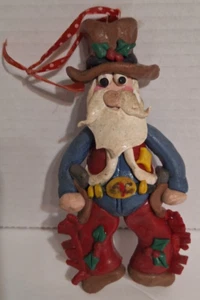 Ornamento Babbo Natale vintage con cappello da cowboy Chaps grande cintura fibbia Natale fatto a mano - Foto 1 di 5