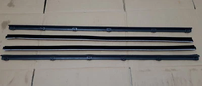 DAIHATSU TAFT ROCKY SPORTRAK FRONT DOOR GLASS WEATHERSTRIP INNER OUTER SET Foto 1 de 4