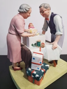 Norman Rockwell "Wrapping Christmas Presents" The American Family Figurine. - Picture 1 of 7