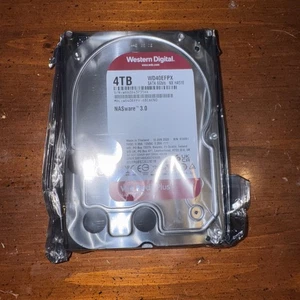 Western Digital 4TB Red Plus NAS HDD Internal 3.5'' Hard Drive WD40EFPX - Afbeelding 1 van 1