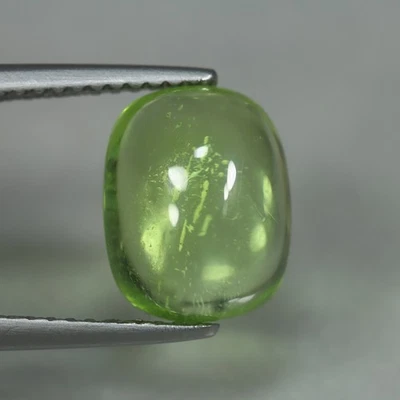 3,59 quilates_gran piedra preciosa suelta_peridoto verde 100 % natural sin calefacción_Pakistán Foto 1 de 3