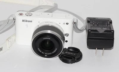 Nikon 1 J2 10.1MP Camera & Nikkor 10-30mm 1:3.5-5.6 VR Zoom Lens Good Condition - Image 1 of 4