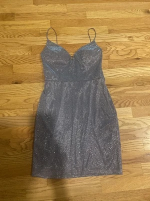 Vestido de graduación vintage Dave & Johnny, rosa lavanda brillante 3/4 Y2K, sofisticado Foto 1 de 4