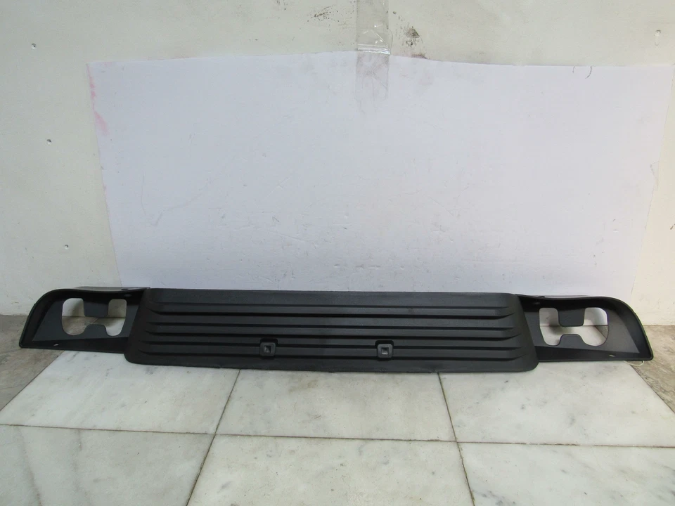 07 08 09 10 11 12 13 14 GMC YUKON XL 1500 - Grille Base, lower, OEM# 15820748 - Image 1 of 1