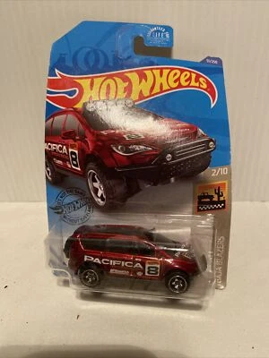 Baja Blazers 2/10 2018 Hot Wheels - Chrysler Pacifica 51/250, rojo, GHB85 Foto 1 de 4