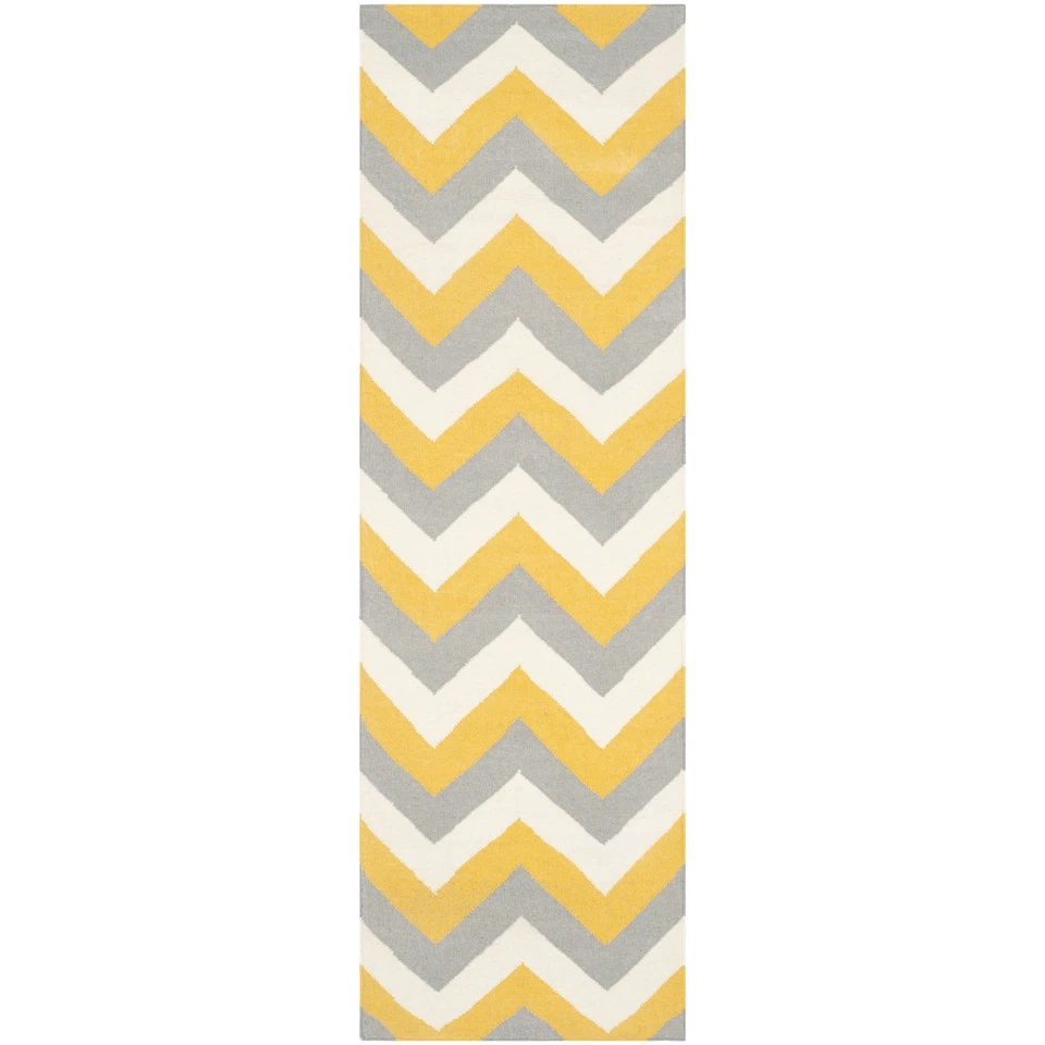 Safavieh Flat weave Wool Gold/ Grey 2' 6 x 8' Runner - Image 1 of 1